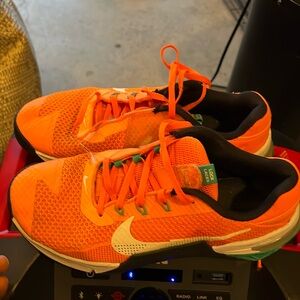 Nike Metcon 7 Total orange size 8